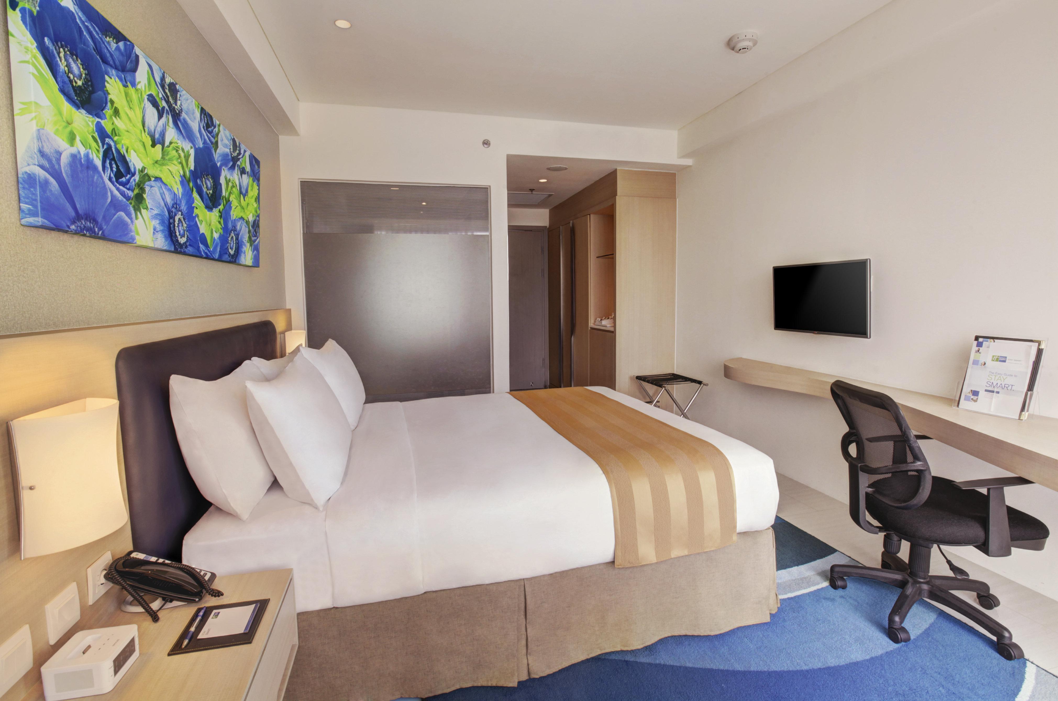 Holiday Inn Express Jakarta International Expo By Ihg Экстерьер фото