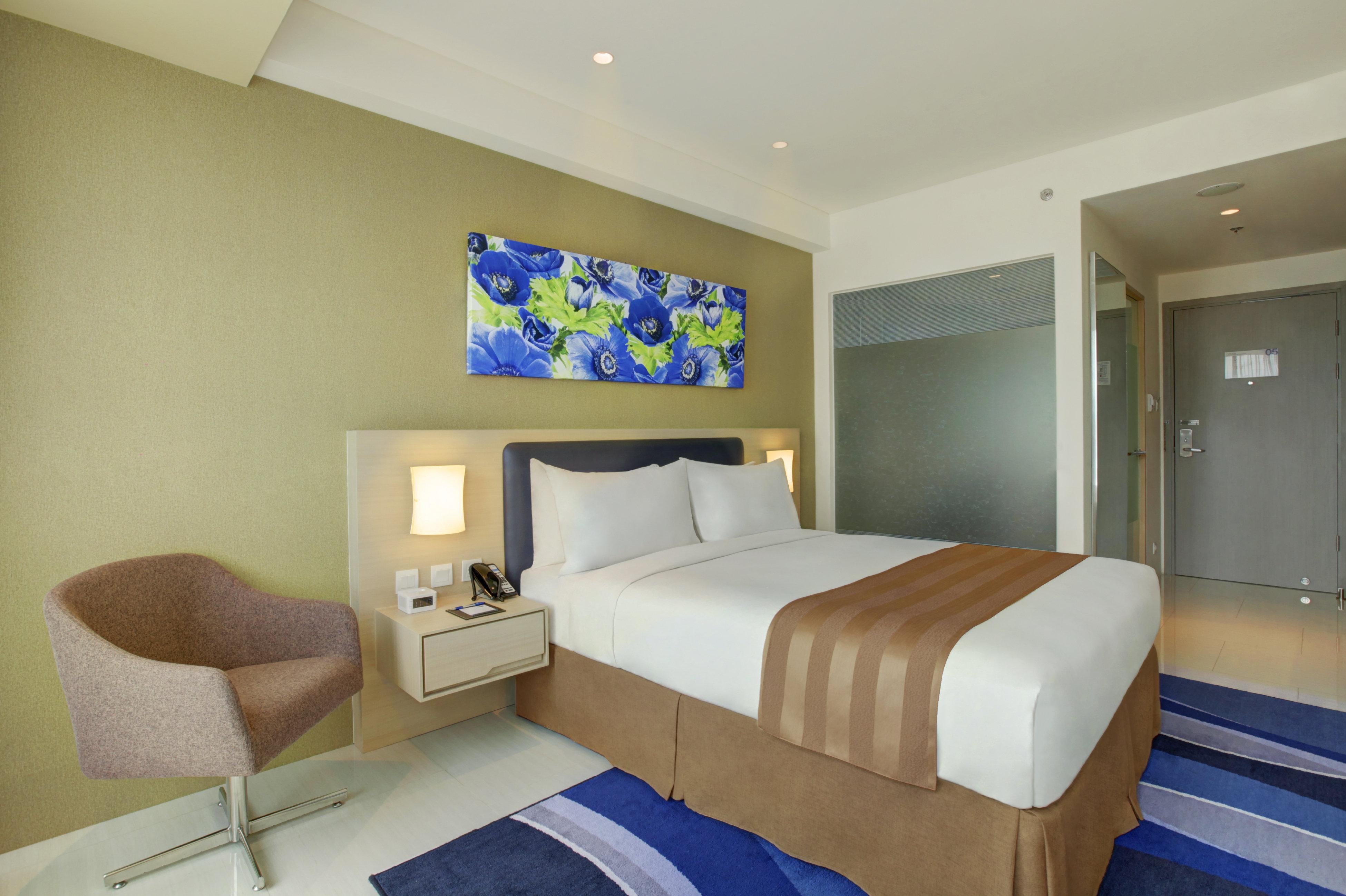 Holiday Inn Express Jakarta International Expo By Ihg Экстерьер фото