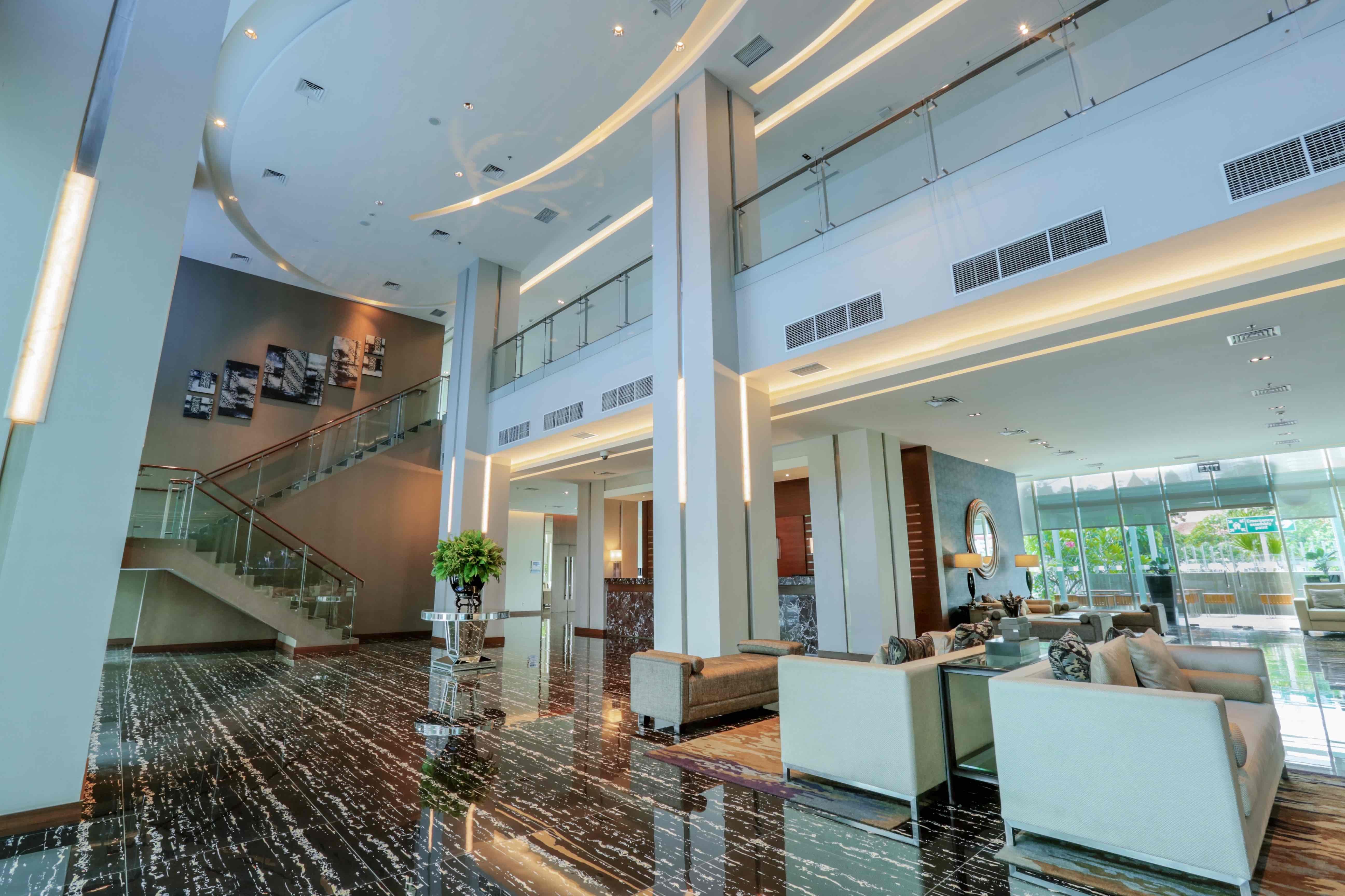 Holiday Inn Express Jakarta International Expo By Ihg Экстерьер фото