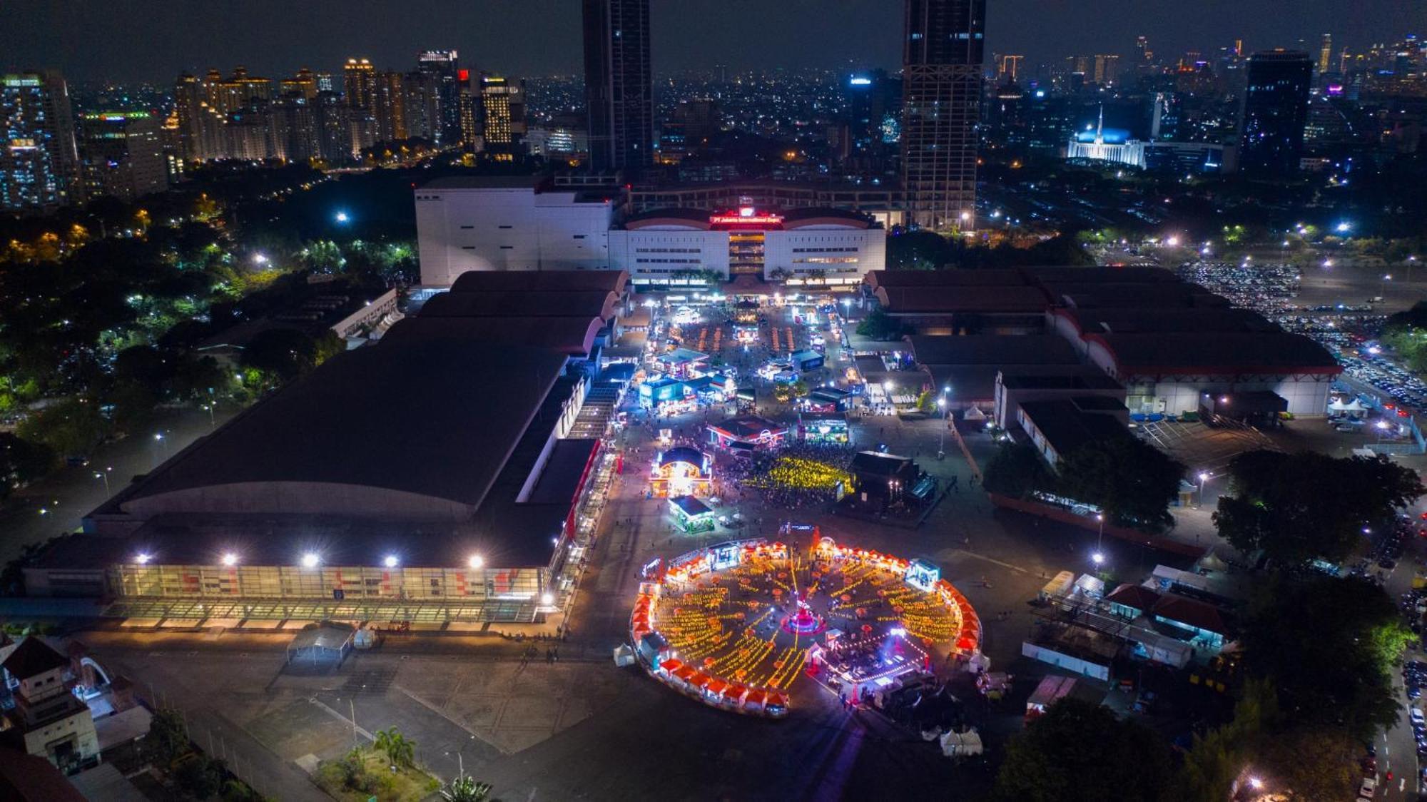 Holiday Inn Express Jakarta International Expo By Ihg Экстерьер фото